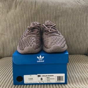 Adidas tubular worn once!💥💥💥