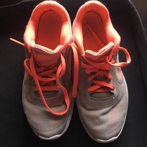 Ladies sneakers