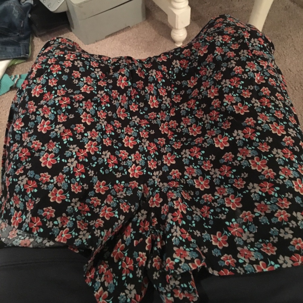 Flowy floral shorts