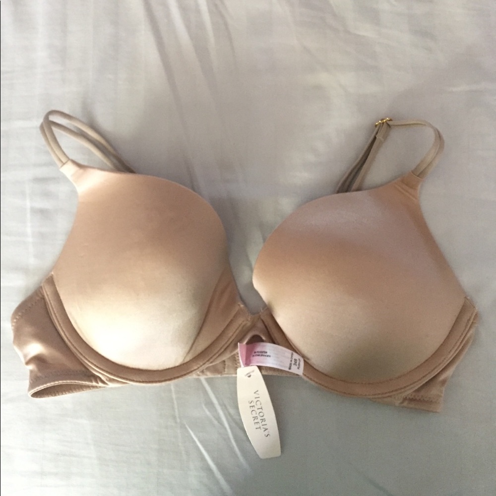 NWT VS Nude Push up bra