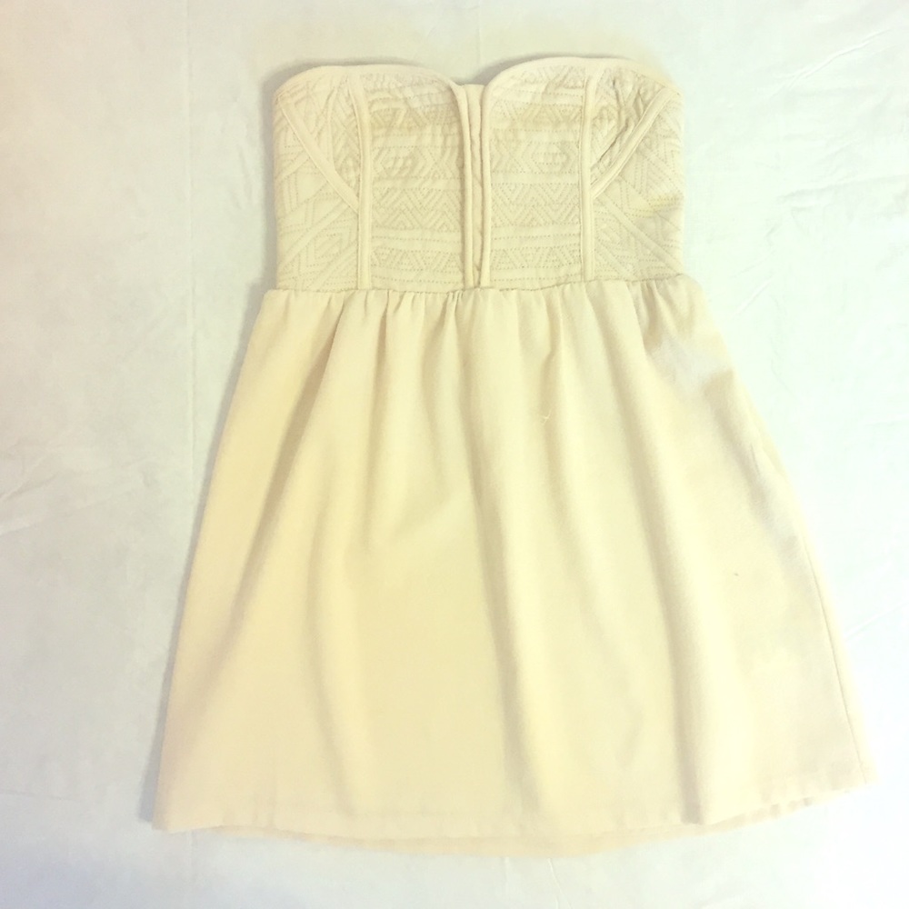 Strapless dress