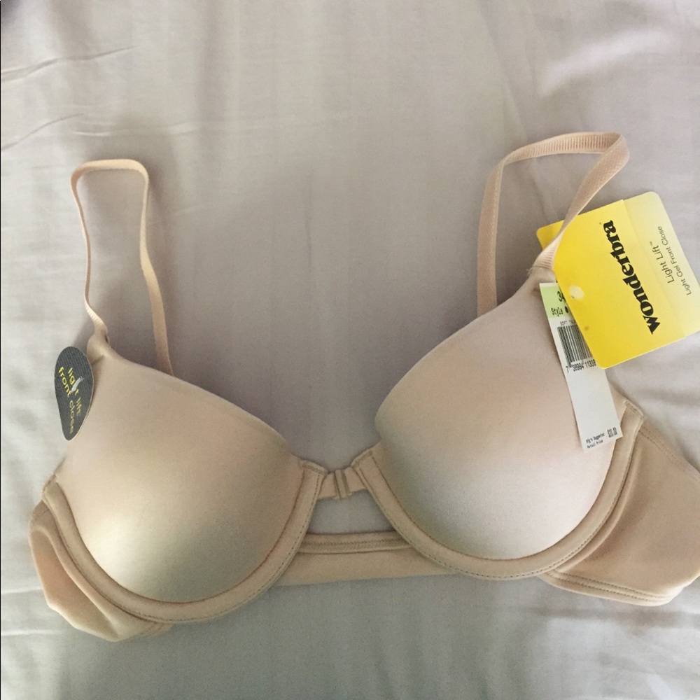 NWT Front close, push up bra