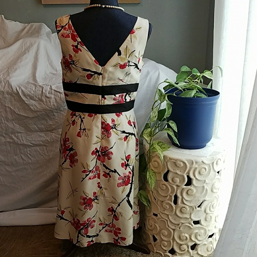 Perfect dress for Wedding? Brunch? - Picture 3 of 4