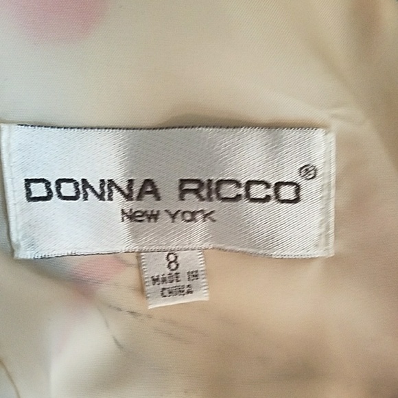 Perfect dress for Wedding? Brunch? - Picture 4 of 4