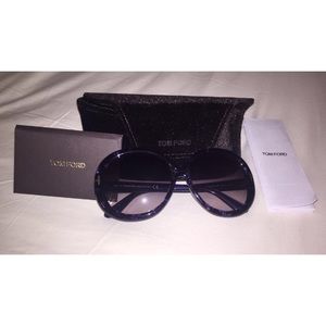 Gisela TF388 Tom Ford Sunglasses 😍