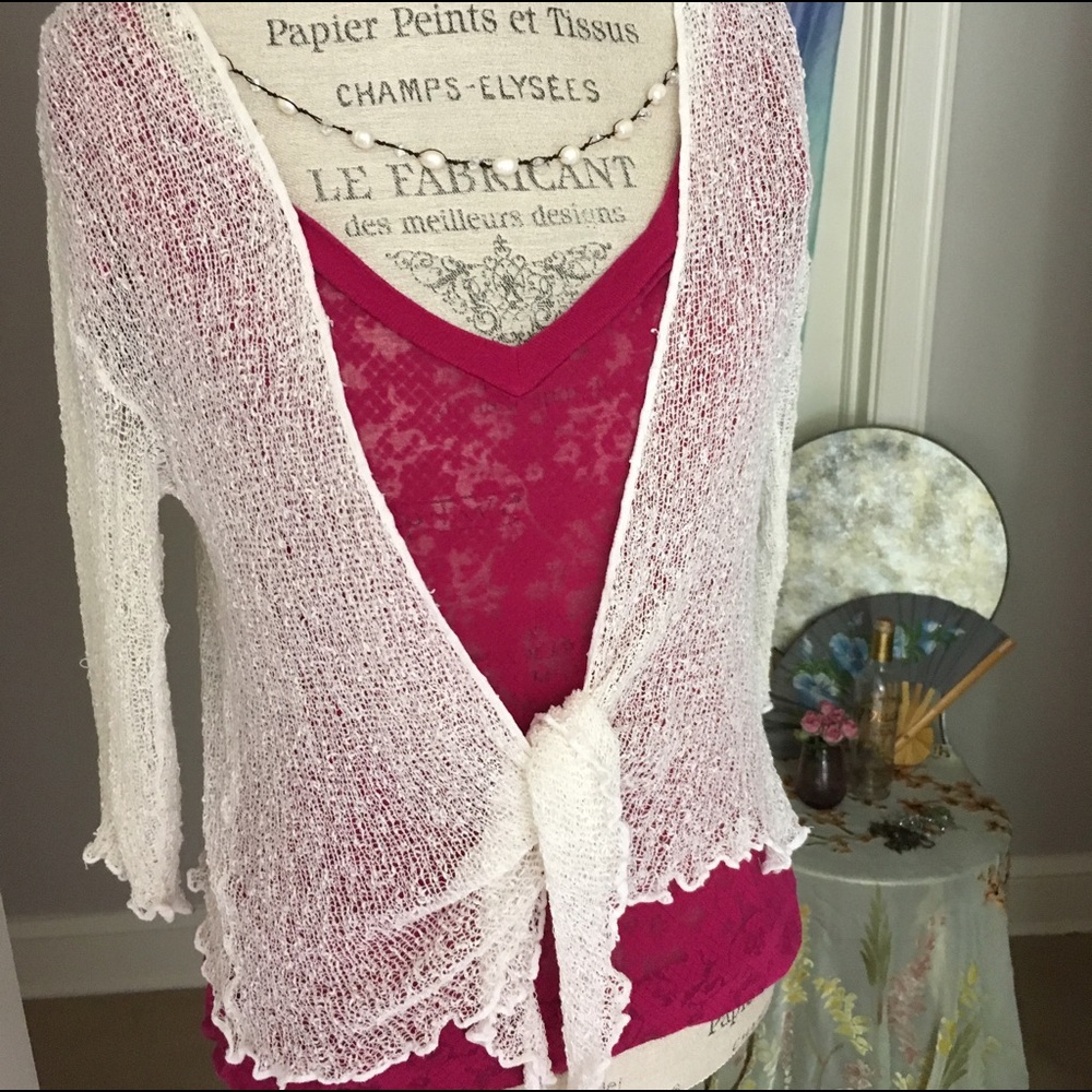 🚫Donated🌪🚫White Crochet Cardigan Shrug
