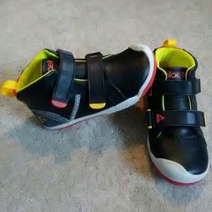 NEW PLAE boys high top sneakers sz 11