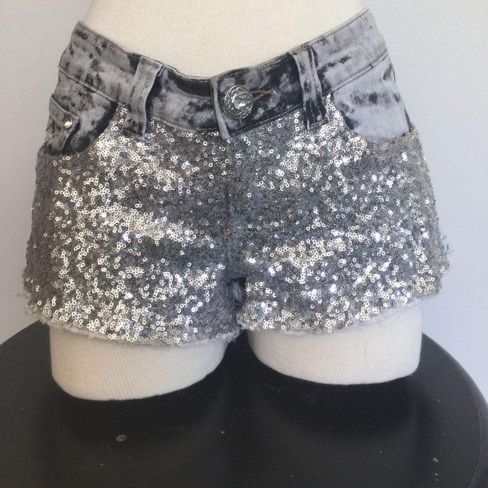 Daytrip Sequenced Shorts