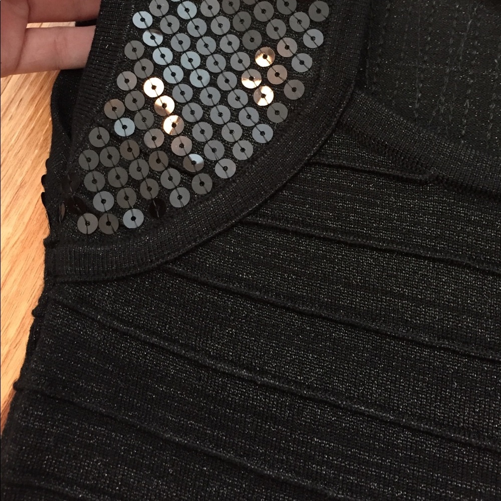 🚨Must Go🚨Cassic LBD - Picture 4 of 4