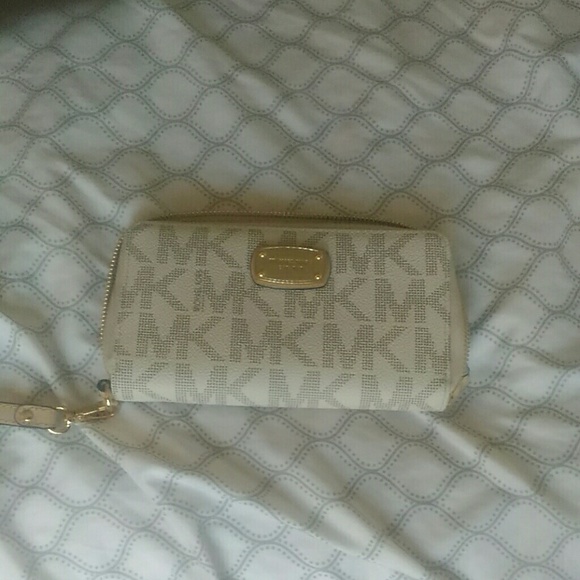 Michael Kors wallet - Picture 4 of 4