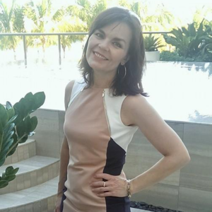 Meet your Posher, Dina