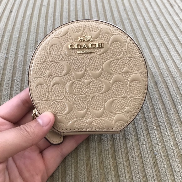 Coach coin purse brand new with tags!❤️❤️💯 - Picture 1 of 3