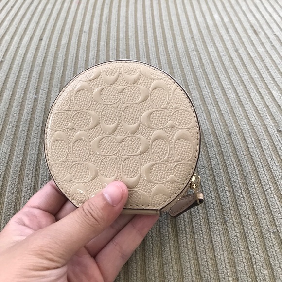 Coach coin purse brand new with tags!❤️❤️💯 - Picture 2 of 3