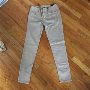 American Eagle khaki jeggings