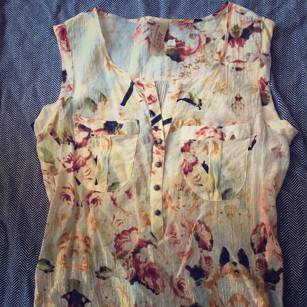 Stitch Fix EUC Aratta Fiorna Splitneck top, size L