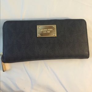 Black Michael Kors Wallet