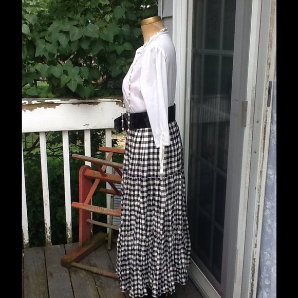VTG Black & White Buffalo Plaid Full Prairie Skirt - Picture 2 of 5