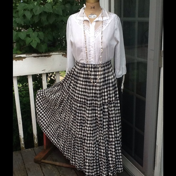 VTG Black & White Buffalo Plaid Full Prairie Skirt - Picture 5 of 5