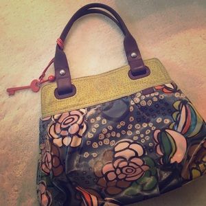 Lightly used Fossil Bag! In EXCELLENT condition!