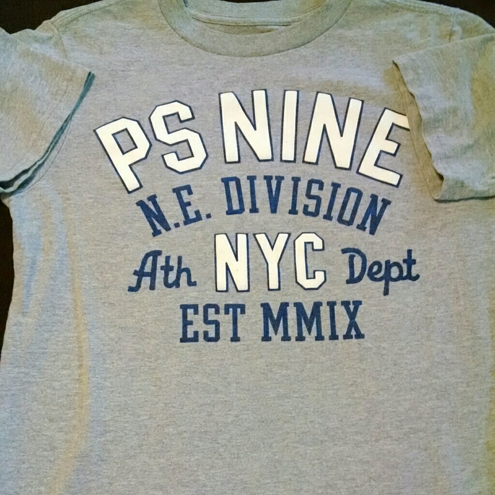 Boys L(12) Aeropostale Gray Top