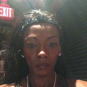 Meet your Posher, Deshaydia