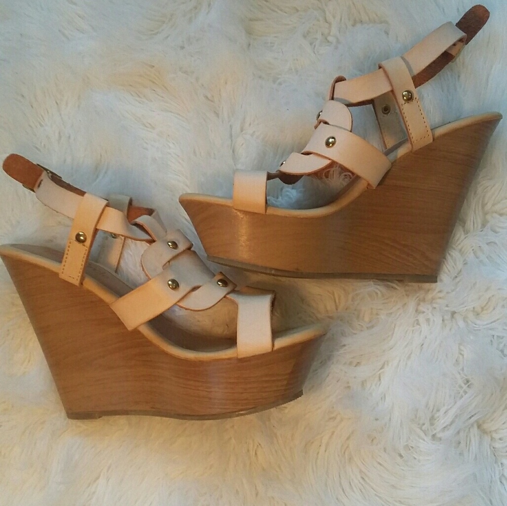 MAKE AN OFFER! ! brand new cream wedges