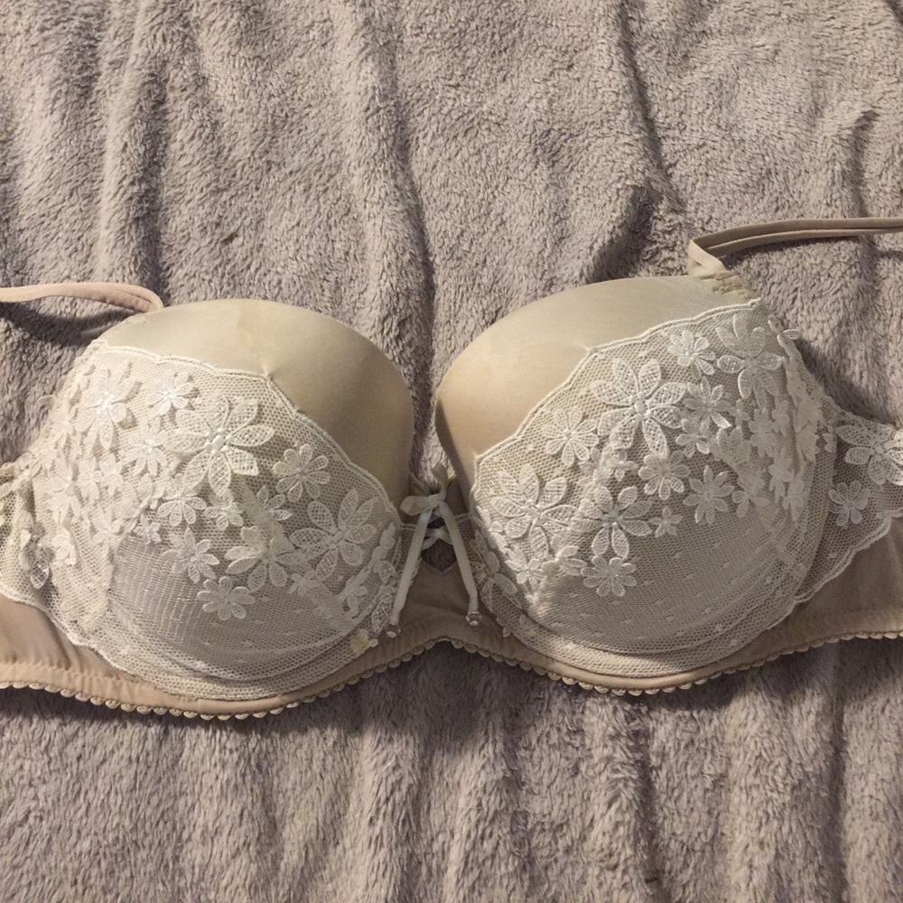 🌺 Lace Victoria's Secret Very Sexy Balconet Bra