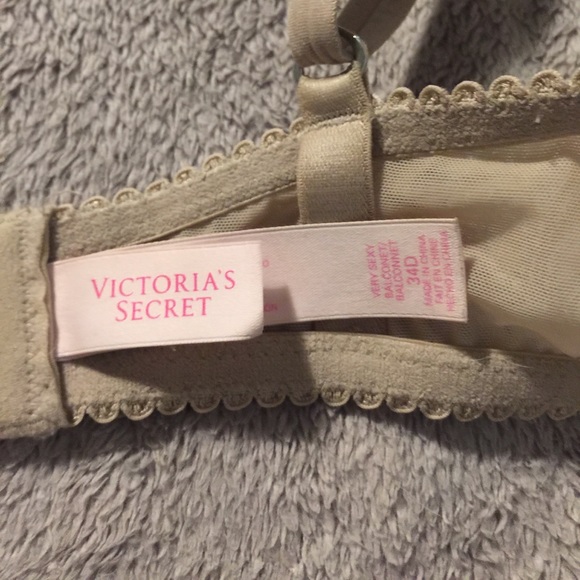 🌺 Lace Victoria's Secret Very Sexy Balconet Bra - Picture 3 of 4