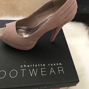 Charlotte Russe Rose suede size 8