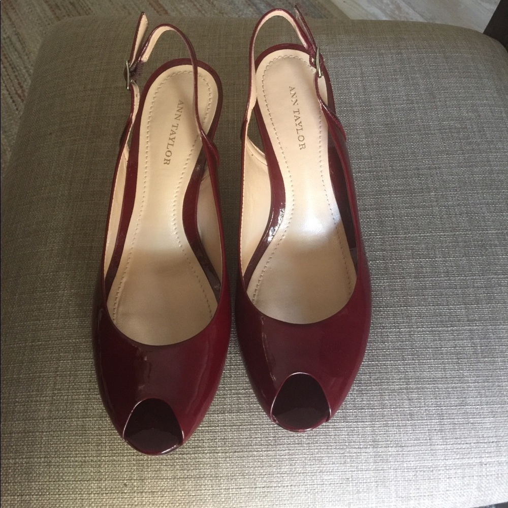 Ann Taylor Slingback Peeptoe