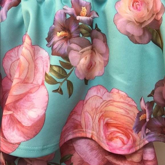 JAYVEE Dress - Picture 4 of 5