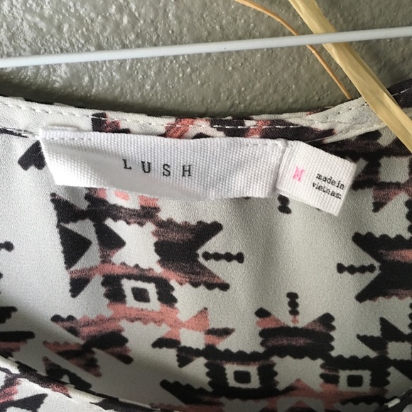 Lush Tank Top - Picture 3 of 3