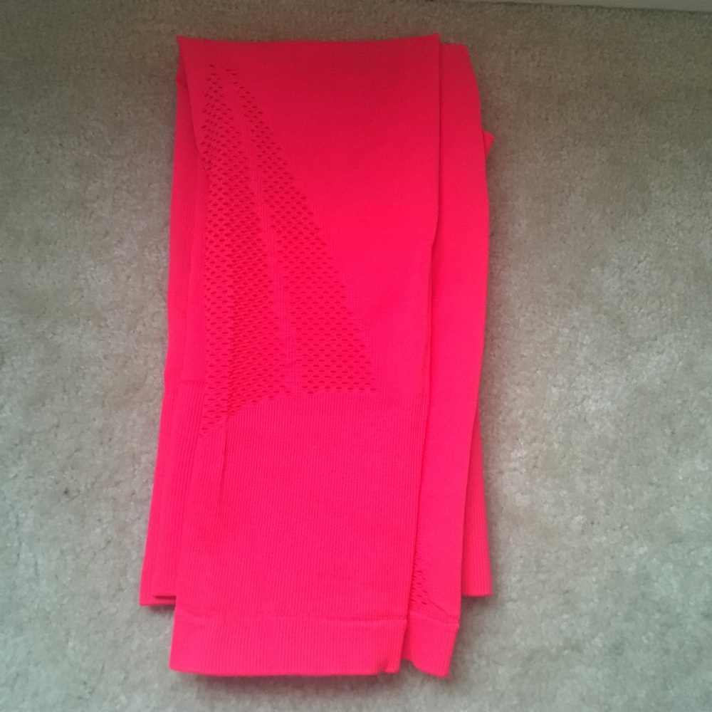 Hot pink workout legging