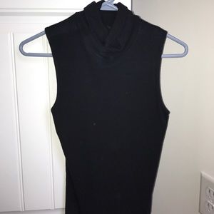 ⭐️Sleeveless sweater top