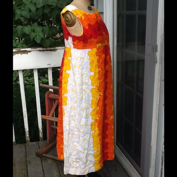 Gorgeous 60s HAWAIIAN Hibiscus Flower Maxi Dress - Picture 3 of 5