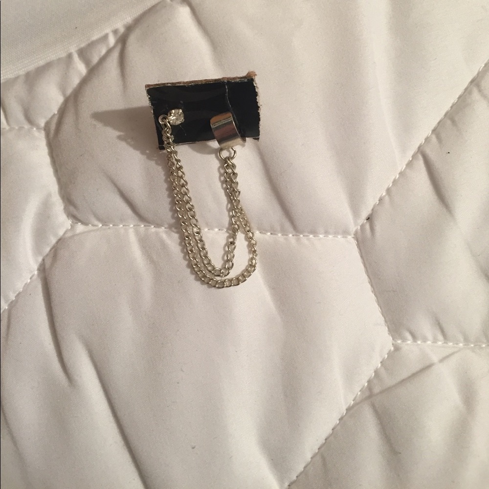 Claire's ear cuff