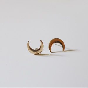 FOREVER 21 Gold Crescent Moon Earrings
