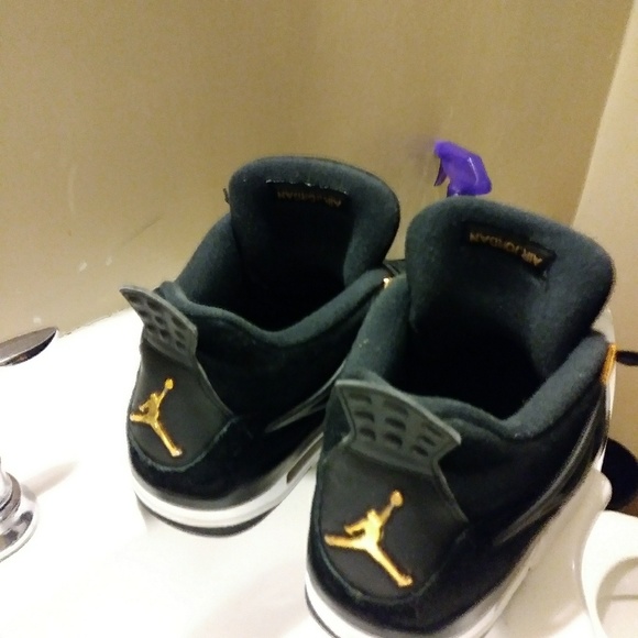 Royalty 4s sz 10.5 - Picture 3 of 3