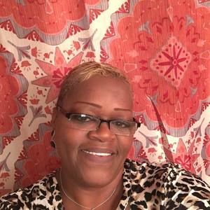 Meet your Posher, Daphne