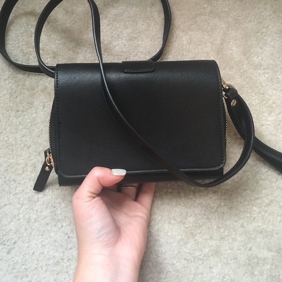 Adjustable crossbody bag - Picture 2 of 3