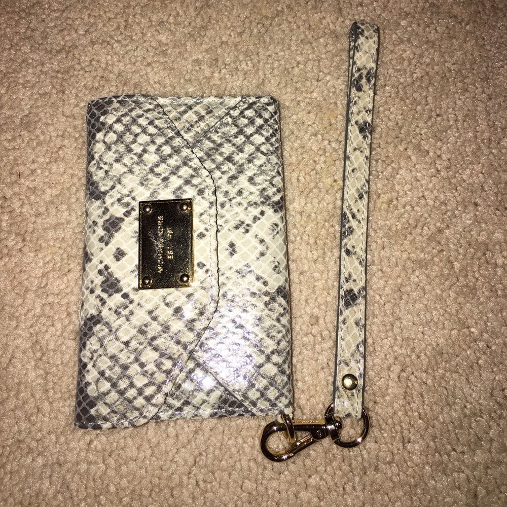 Michael Kors iPhone 4S Wristlet