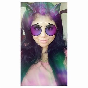 Meet your Posher, Isabel