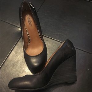 Lucky Brand black leather wedge heel size 8