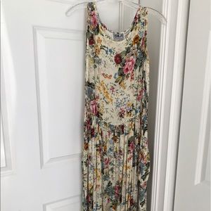 Floral printed sundress with pockets