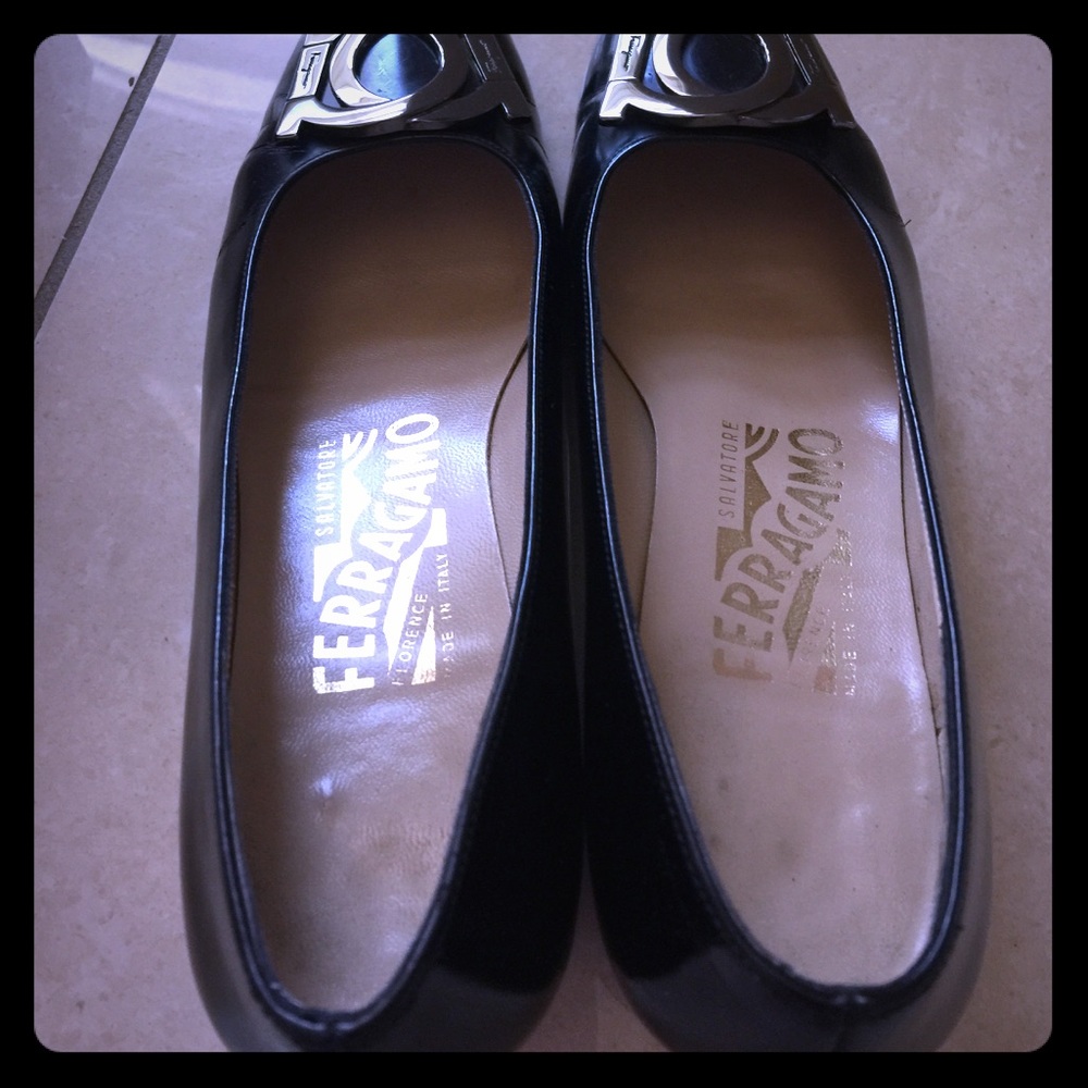 Ferragamo shoes size 5.5