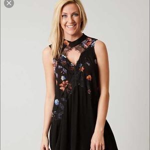 DAYTRIP FLORAL TUNIC TANK TOP (NWOT)