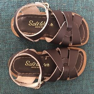 Toddler Saltwater Sandals Size 6