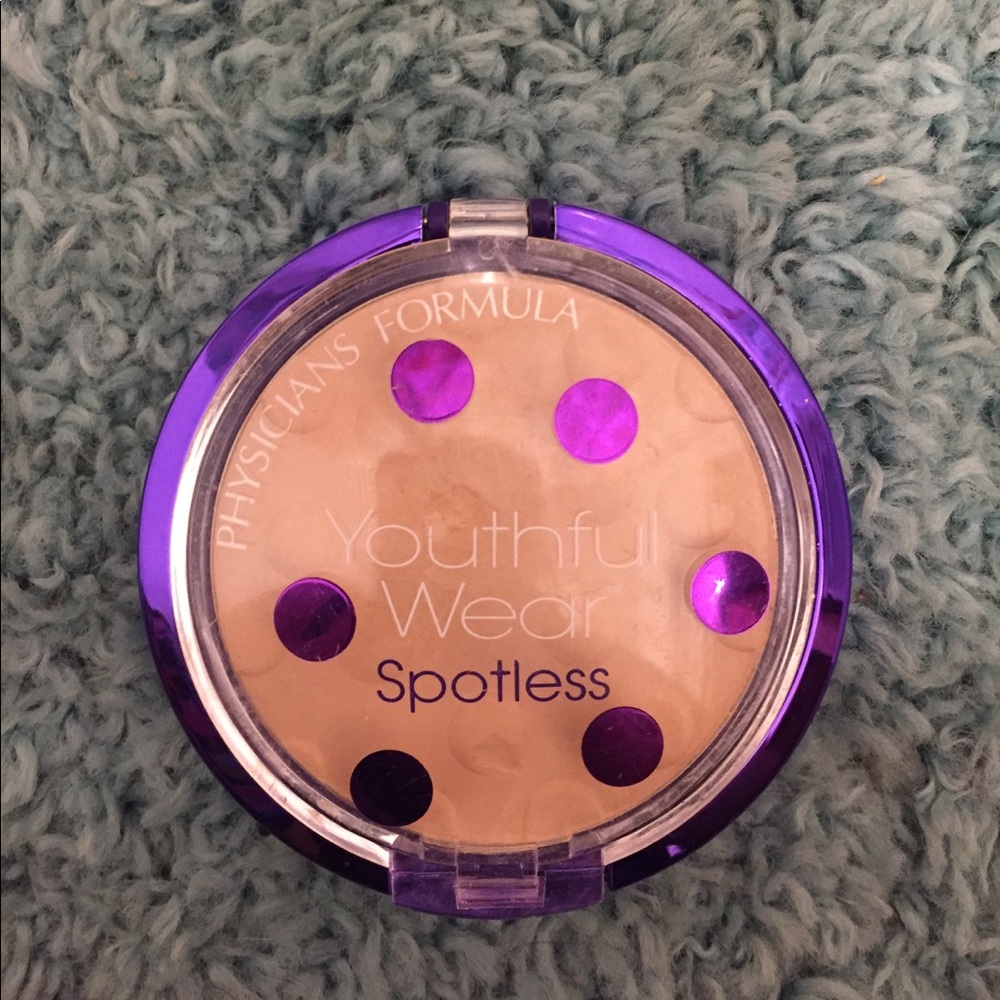 Physicians Formula Youthful Wear Powder