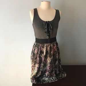 Comfy and cute jersey top dress with fun pattern.