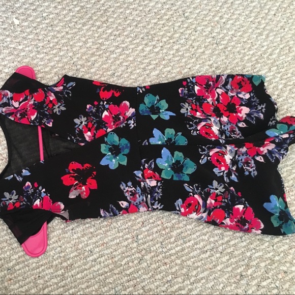 Romper - Picture 2 of 3